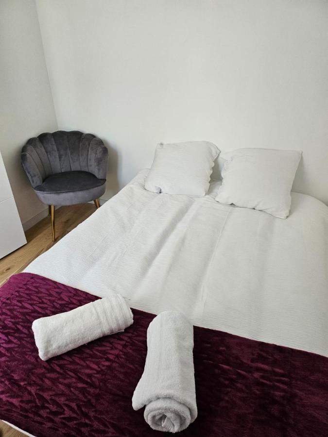 Chez Angela Appartement Avec Terrasse Bbq Et Jacuzzi Fresnes-Sur-Marne Zewnętrze zdjęcie